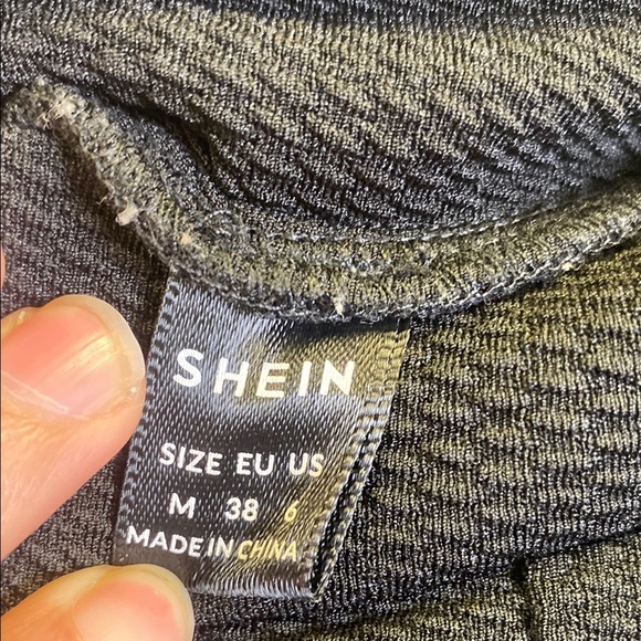 SHEIN Black High-Waisted Pants - Picture 2 of 4